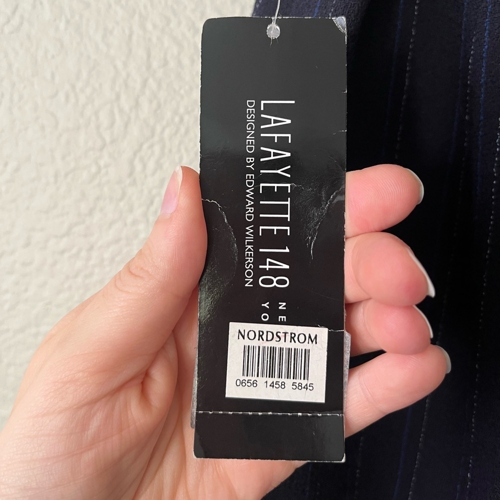 Lafayette 148 New York Navy Blue & White Pin Striped Cuffed Pants Women’s Size 4 - Picture 9 of 12